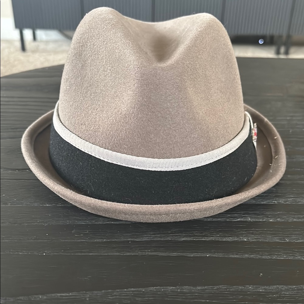 Christys Crown Series Medium Retro Tony Merenda Two-Tone Fedora Hat.